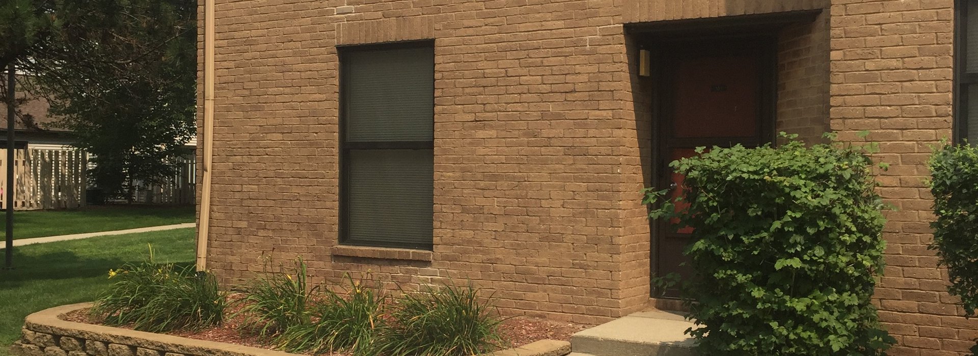 Riverside Townhouses front door entrance